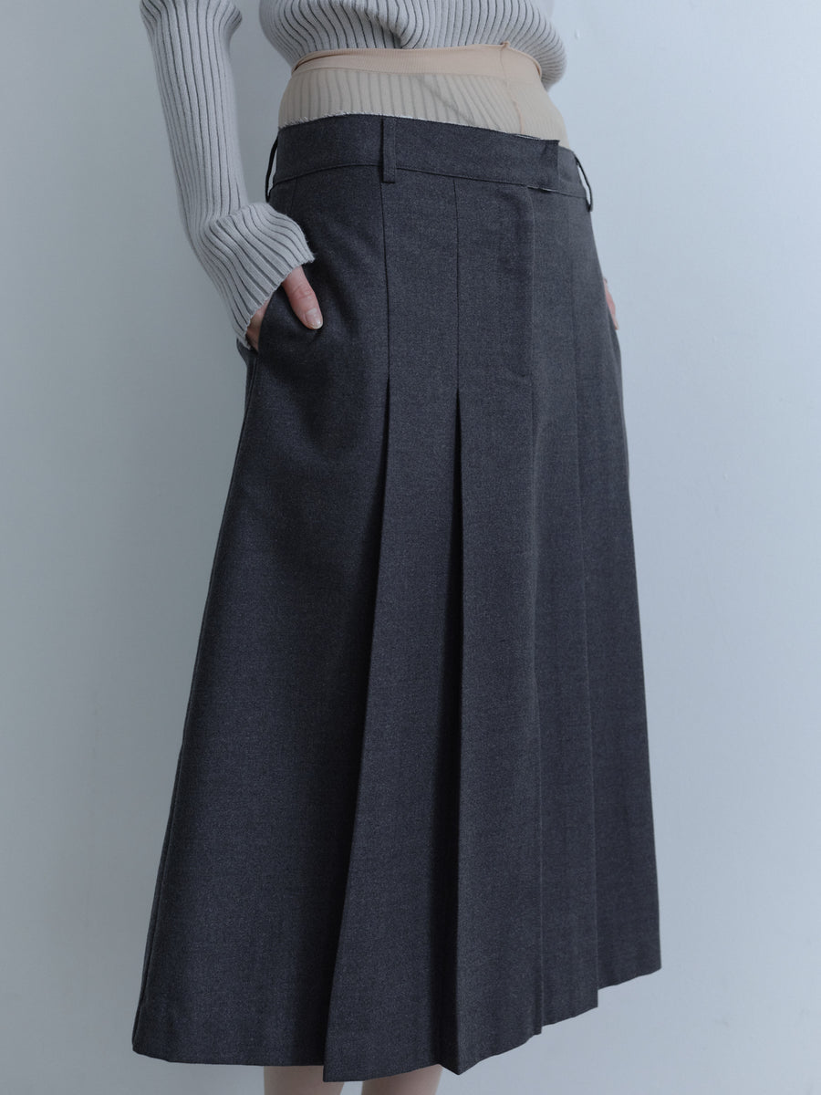 Center Slit Pleated Skirt