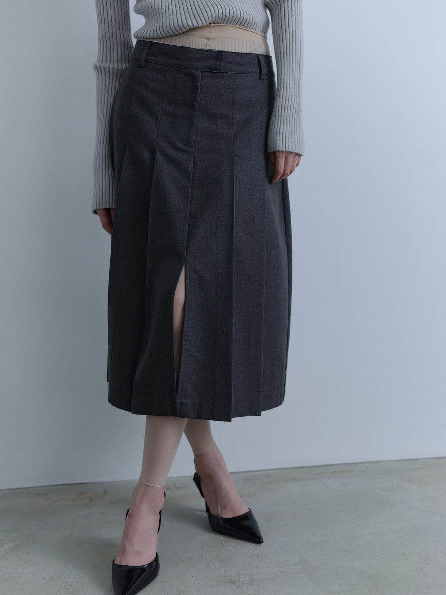 Center Slit Pleated Skirt