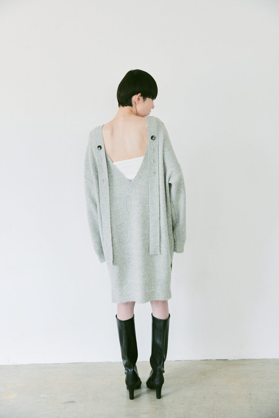Double Strap V Neck Knit　