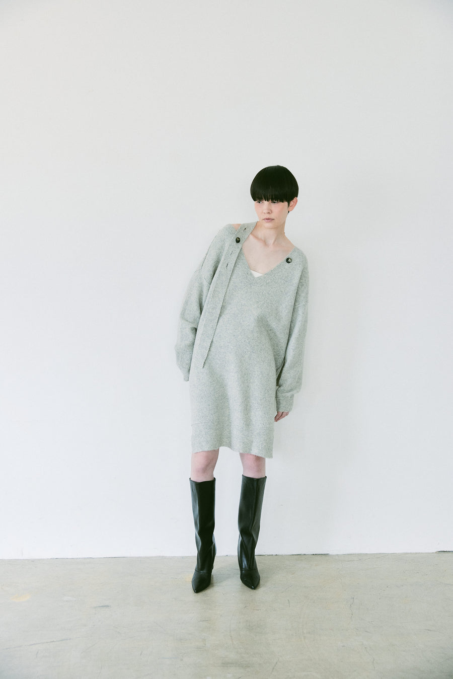 Double Strap V Neck Knit　