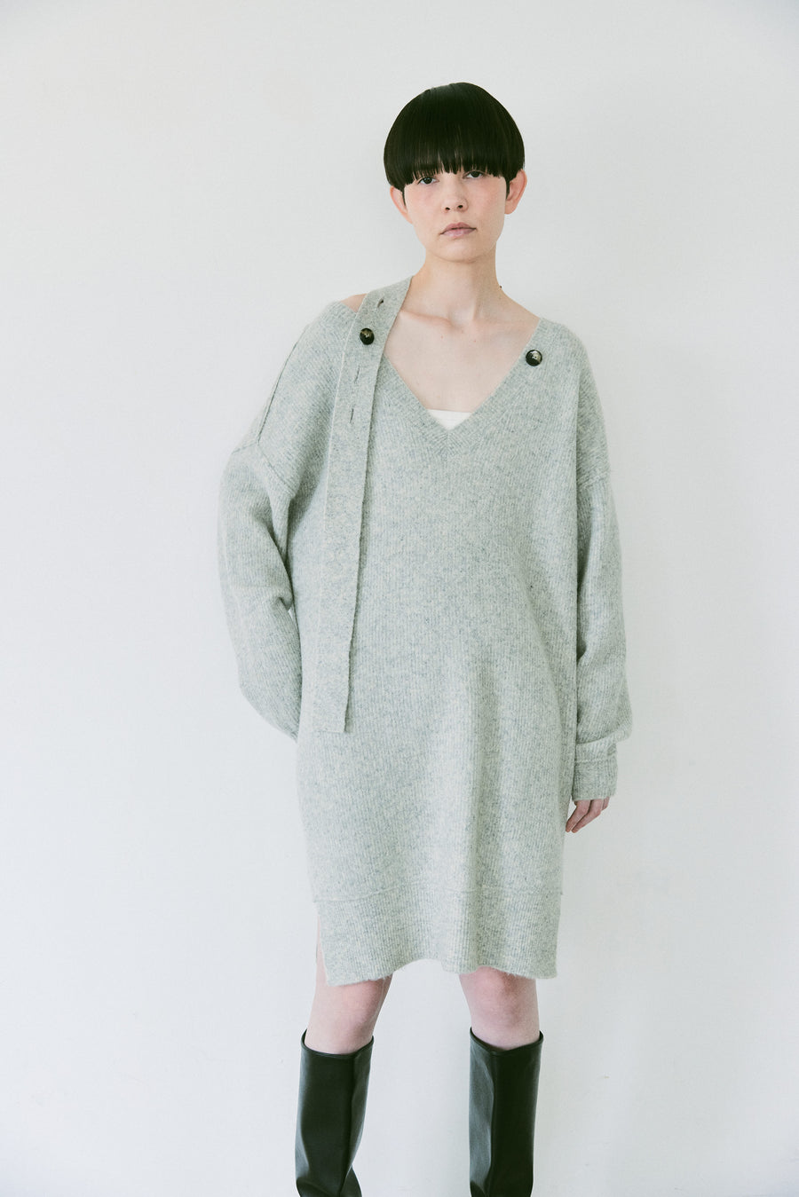 Double Strap V Neck Knit　