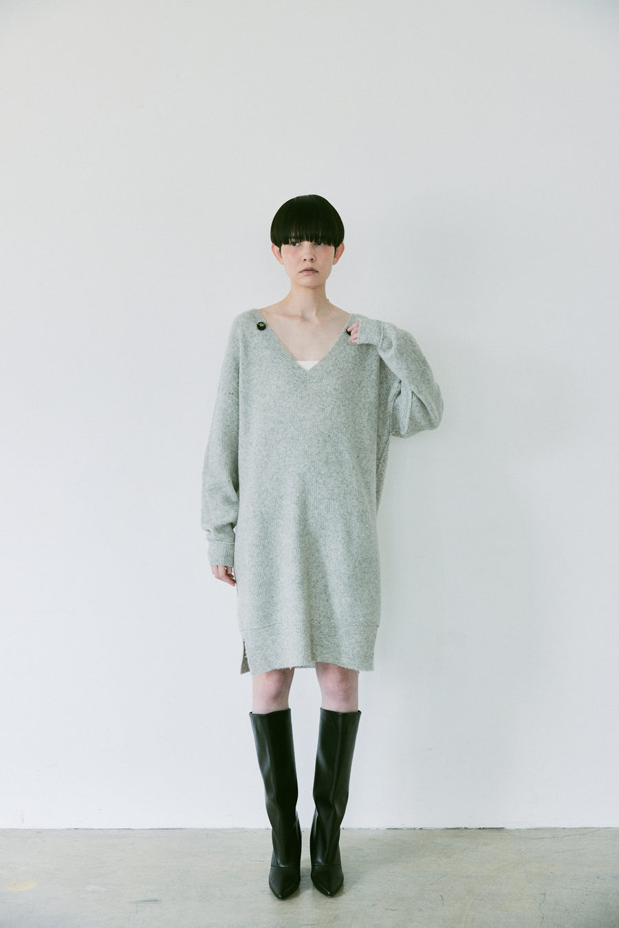 Double Strap V Neck Knit　