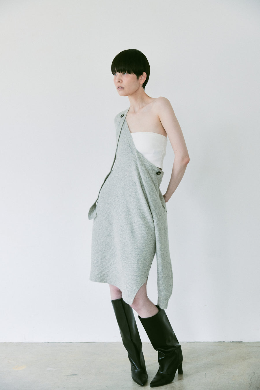 Double Strap V Neck Knit　